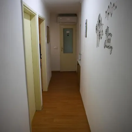 Apartment B&j - In The Center Of *